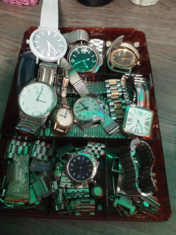 Partij Oude Horloges - Opruiming Duitsland, Sieraden, Tassen en Uiterlijk, Horloges | Dames, Gebruikt, Overige merken, Ophalen of Verzenden