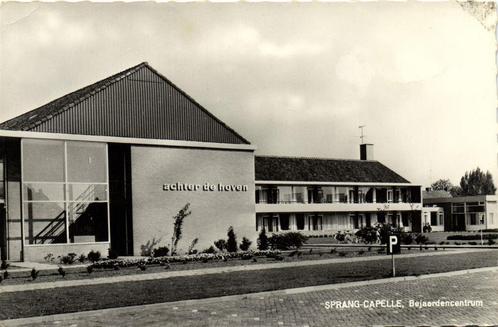 Sprang-Capelle, Bejaardencentrum - achter de hoven - 1968 ge, Verzamelen, Ansichtkaarten | Nederland, Gelopen, Utrecht, 1960 tot 1980