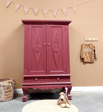Brocante antieke meidenkast linnenkast halkast merlot mania beschikbaar voor biedingen