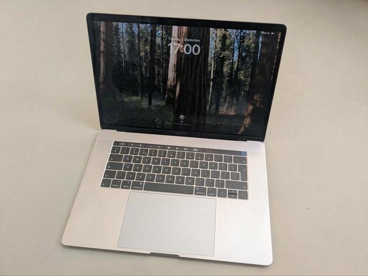 Apple Macbook Pro (2018) 15.4 Hexacore i9 16GB RAM 500GB SSD, Computers en Software, Apple Macbooks, Refurbished, MacBook Pro
