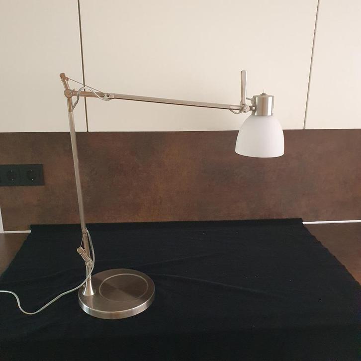 Bureaulamp - Tafellamp - Metaal - Zilverkleur -Verstelbaar, Huis en Inrichting, Lampen | Tafellampen, Gebruikt, 75 cm of meer