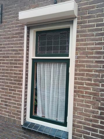Rolluik wit 90x185 handbediend beschikbaar voor biedingen