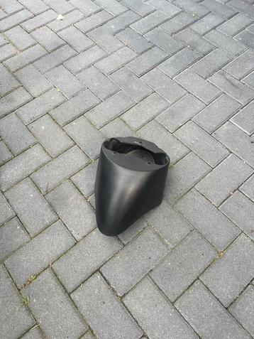 Voorspatbord piagio zip beschikbaar voor biedingen