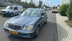 Mercedes-Benz E-Klasse 2.7 CDI E270 AUTOMAAT 2003 Blauw, Auto's, Automaat, Beige, 1595 kg, 193 €/maand