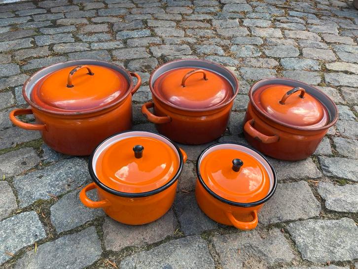 Vintage Oranje Emaille Pannenset - 5 Delig, Huis en Inrichting, Keuken | Potten en Pannen, Gebruikt, Pannenset, Overige materialen