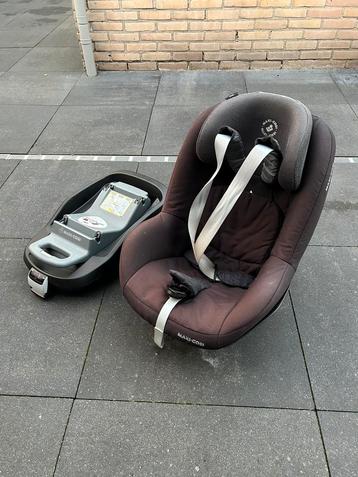 Maxi Cosi Pearl + FamilyFix base beschikbaar voor biedingen