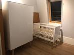 Kidsmill Sixties Babykamer Wit glans / Walnoot | Bed 60x120, Kinderen en Baby's, Kinderkamer | Bedden, Minder dan 70 cm, Minder dan 140 cm