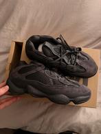 Yeezy 500 Utility Black maat 40 2/3 Nieuw, Kleding | Heren, Schoenen, Ophalen of Verzenden, Nieuw, Zwart, Adidas Yeezy