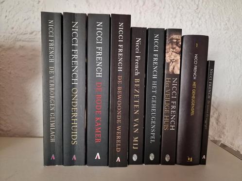 ZGAN Nici French 9 spannende boeken, Boeken, Detectives, Zo goed als nieuw, Ophalen
