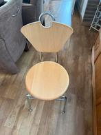 3 houten keukenstoeltjes, Huis en Inrichting, Stoelen, Ophalen of Verzenden, Zo goed als nieuw, Hout, Drie