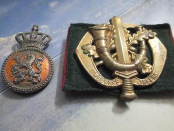 2x militaire emblemen landmacht jaren 60  beschikbaar voor biedingen