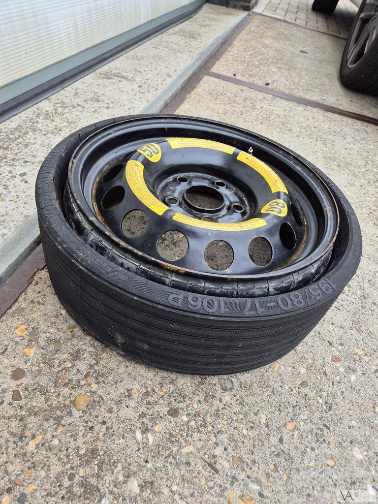 Thuiskomer opblaasbaar reservewiel Porsche Cayenne Audi Q7, Gebruikt, -, -, Banden en Velgen