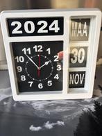 Kalender klok, Huis en Inrichting, Woonaccessoires | Klokken, Ophalen, Zo goed als nieuw, Analoog, Wandklok