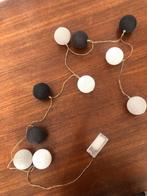 Lichtsnoer met ballen - Wit, Beige, Zwart, Huis en Inrichting, Lampen | Hanglampen, Ophalen, Zo goed als nieuw, Kunststof, Minder dan 50 cm