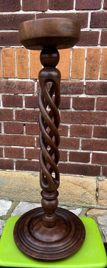 Kandelaar beschikbaar voor biedingen