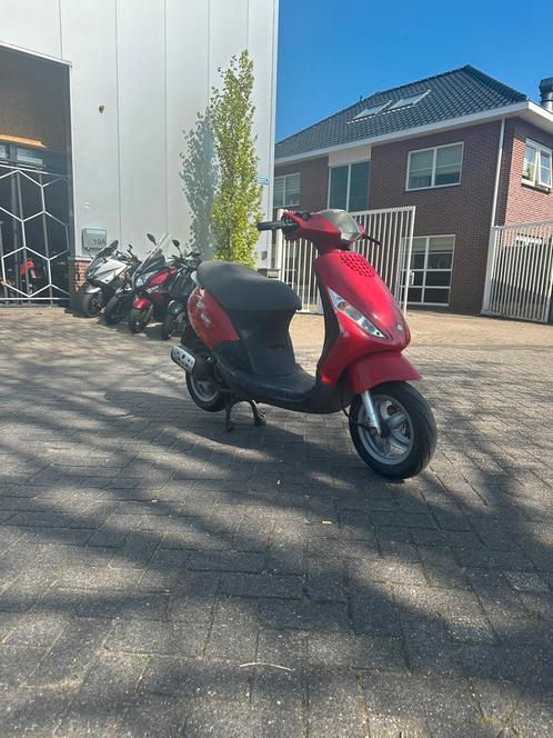 Piaggio zip 4t 2005 Frame Duits A1 keurbaar!, Fietsen en Brommers, Brommeronderdelen | Scooters, Zo goed als nieuw, Ophalen of Verzenden
