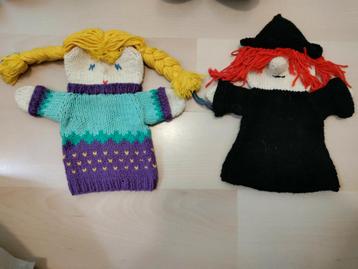2 gebreide poppenkastpoppen  beschikbaar voor biedingen
