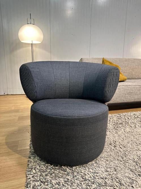 Nieuwstaat Rolf Benz 684 Draaifauteuil Jeansblauw, Huis en Inrichting, Fauteuils, Zo goed als nieuw, Stof, 75 tot 100 cm, 75 tot 100 cm