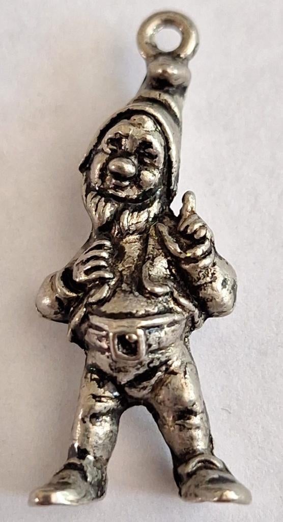 Ferrero metalen kabouter hangers +/- 1960 4x3 cm MEERDERE, Verzenden