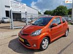 Toyota Aygo 1.0 VVT-i Dynamic Orange/3D/Apk 06-01-2026, Voorwielaandrijving, Euro 5, Gebruikt, Overige kleuren