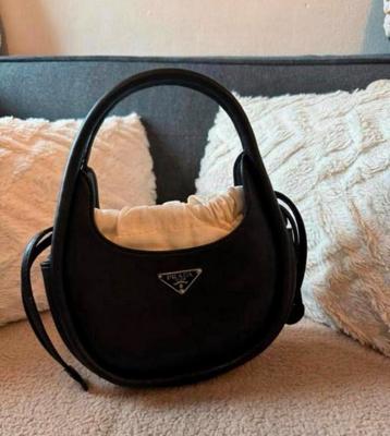 Prada Tas beschikbaar voor biedingen