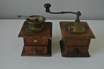 2 oude miniatuur koffiemolens kinder keuken, Ophalen of Verzenden
