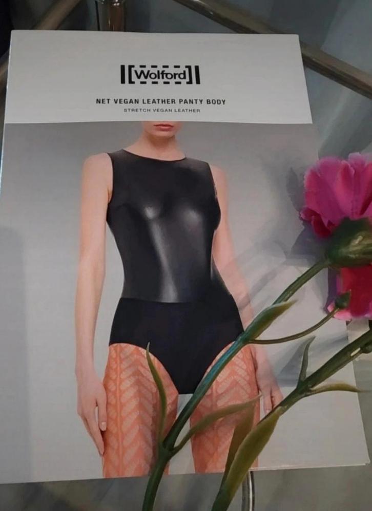 Wolford Vegan Leather Body - Zwart, Kleding | Dames, Ondergoed en Lingerie, Body of Korset, Zwart, Ophalen of Verzenden