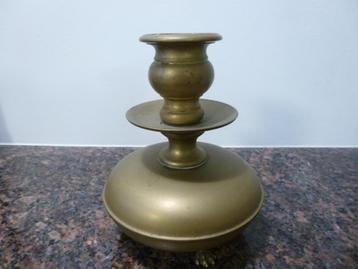 antieke kaarsenhouder koper op pootjes. kandelaar 1 kaars beschikbaar voor biedingen