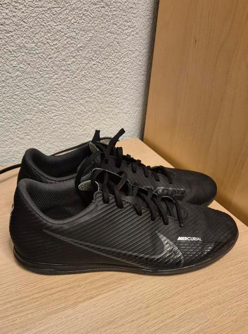 Nike Mercuria indoor schoenen
Maat 43, Sport en Fitness, Overige Sport en Fitness, Zo goed als nieuw, Ophalen of Verzenden