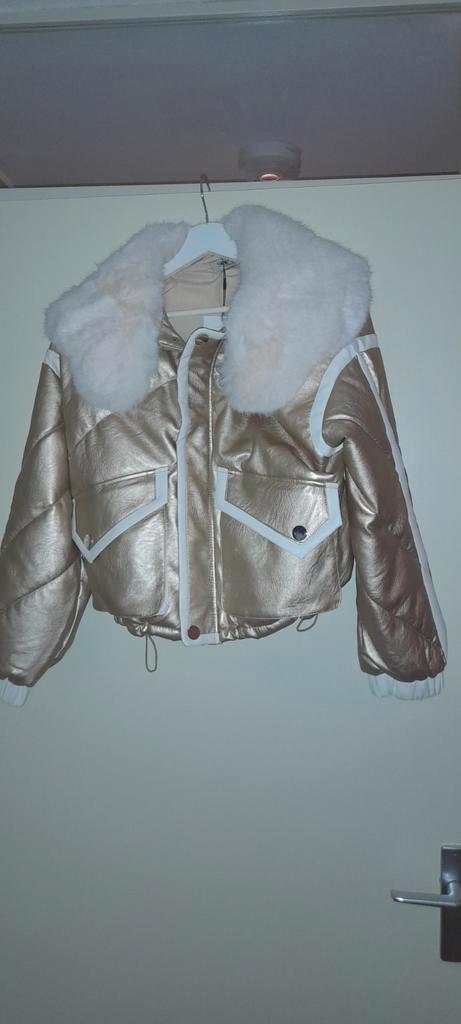 Leuke, korte winterjas van het merk Softy Nieuw!, Kleding | Dames, Jassen | Winter, Nieuw, Maat 38/40 (M), Overige kleuren, Ophalen of Verzenden