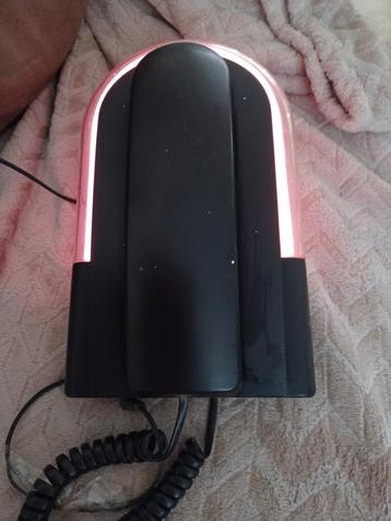 Retro telefoon  met roze neon verlichting  45 € beschikbaar voor biedingen