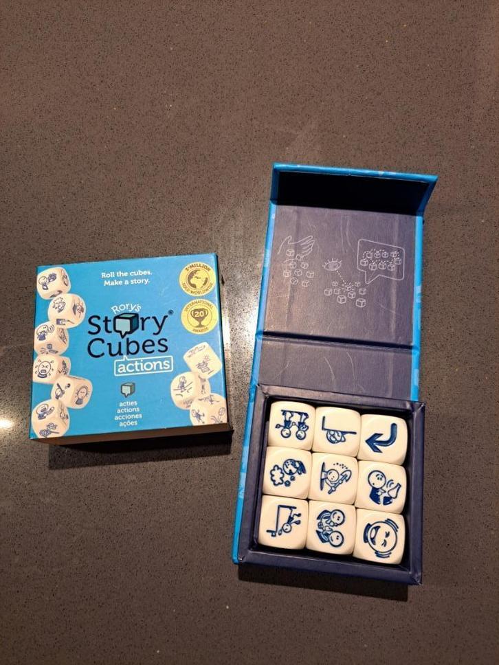 3x Rory's Story Cubes Actions, Voyages, Original, Hobby en Vrije tijd, Gezelschapsspellen | Bordspellen, Zo goed als nieuw, Ophalen of Verzenden