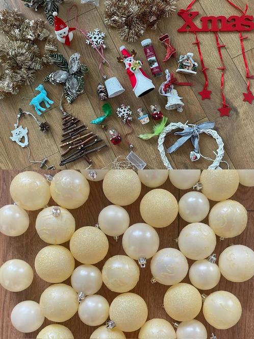 Grote set met kerstspullen en kunststof kerstballen, Diversen, Kerst, Gebruikt, Ophalen of Verzenden