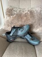 Salomon Sportschoenen Grijs Maat 40 2/3, Ophalen of Verzenden, Zo goed als nieuw, Grijs, Sportschoenen