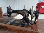 Naaimachine uit 1921, Antiek en Kunst, Antiek | Naaimachines, Ophalen of Verzenden