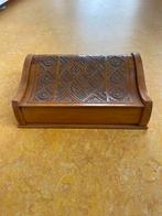 Vintage Handgesneden Houten Doos, Ophalen of Verzenden