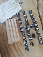 Scrabble xl letters en plankjes, Hobby en Vrije tijd, Gezelschapsspellen | Bordspellen, Een of twee spelers, Ophalen of Verzenden