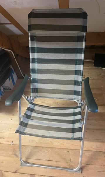 Campingstoel Groen/wit beschikbaar voor biedingen
