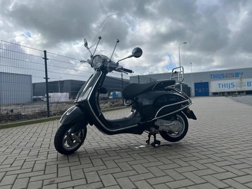 VESPA PRIMAVERA 4T 25 kmh, Fietsen en Brommers, Scooters | Vespa, Zo goed als nieuw, Overige modellen, Maximaal 25 km/u, Benzine
