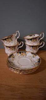 4x Royal Albert Royal Ascot Kop en Schotel, Gebruikt, Ophalen of Verzenden, Overige stijlen, Kop(pen) en/of Schotel(s)