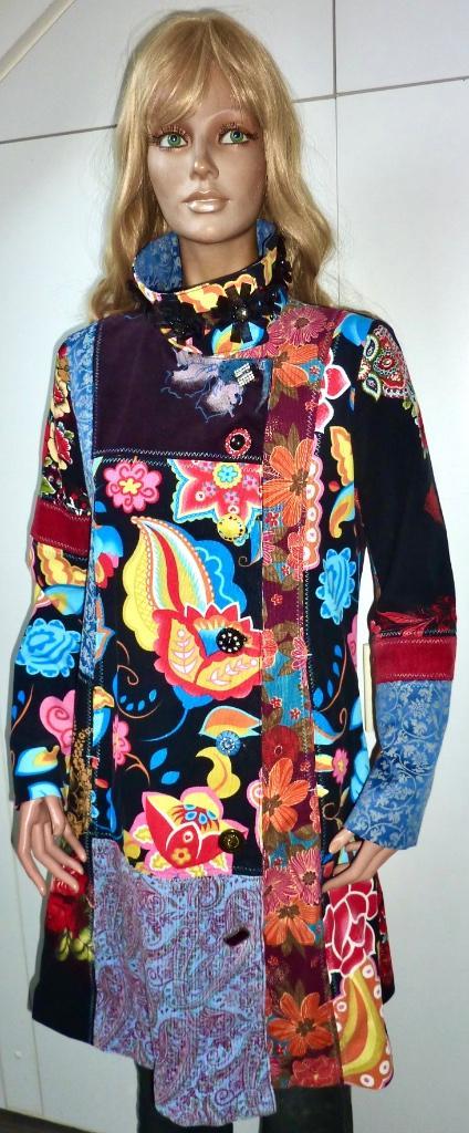 Aparte (TUSSEN)JAS maat 38/40 kleurrijk/zwart, Kleding | Dames, Jassen | Winter, Zo goed als nieuw, Maat 38/40 (M), Overige kleuren