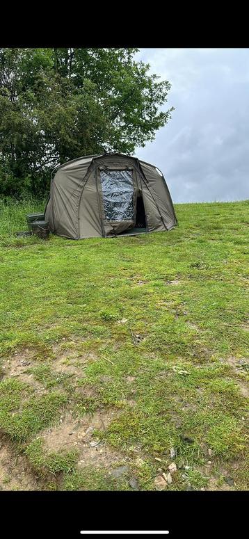 Trakker tenpest 100t +groundsheet+full infill+clear window beschikbaar voor biedingen