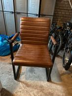 Twee Industriële Eetkamerstoelen / vergaderstoelen bruin, Ophalen, Twee, Bruin, Zo goed als nieuw