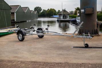 Nieuwe boottrailers - 750KG beschikbaar voor biedingen