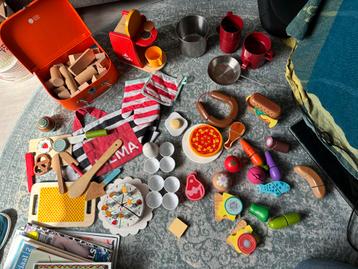 Houten Keukenspeelgoed Set beschikbaar voor biedingen