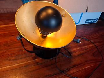 Sfeervolle Staande Lamp beschikbaar voor biedingen