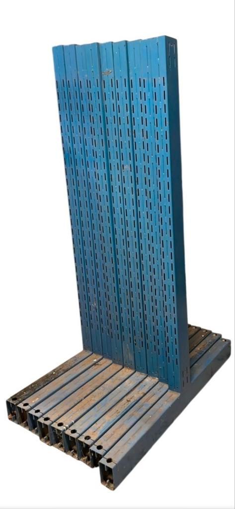 Draagarmstelling dubbelzijdig 4 meter lang. Met veel armen., Doe-het-zelf en Verbouw, Overige Doe-het-zelf en Verbouw, Gebruikt