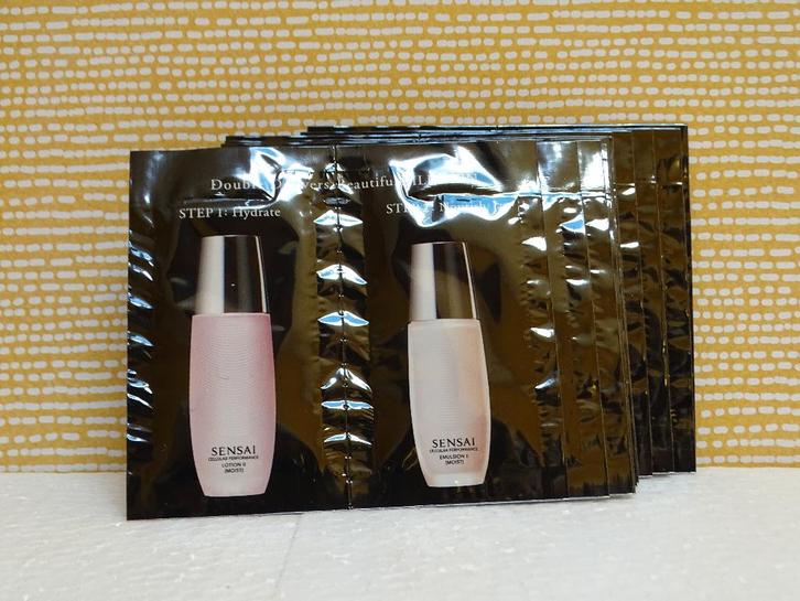 Sensai Cellular Performance Lotion II + Emulsion II (12 proe, Sieraden, Tassen en Uiterlijk, Uiterlijk | Gezichtsverzorging, Nieuw