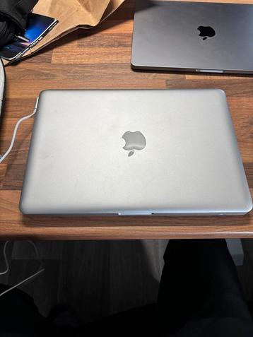 Macbook Pro 13 inch 16GB 512GB SSD mid 2012 beschikbaar voor biedingen