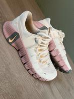 Nike Free Metcon 7 - Maat 38 - Zo goed als nieuw!, Kleding | Dames, Schoenen, Ophalen of Verzenden, Zo goed als nieuw, Wit, Sportschoenen